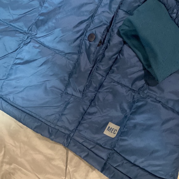 MEC Reversible Puffer Jacket - Picture 2 of 4